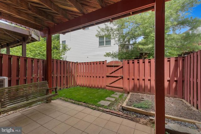 2550 JAMES MONROE CIR, Herndon, VA 20171