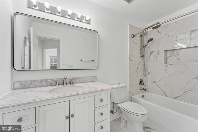 2550 JAMES MONROE CIR, Herndon, VA 20171