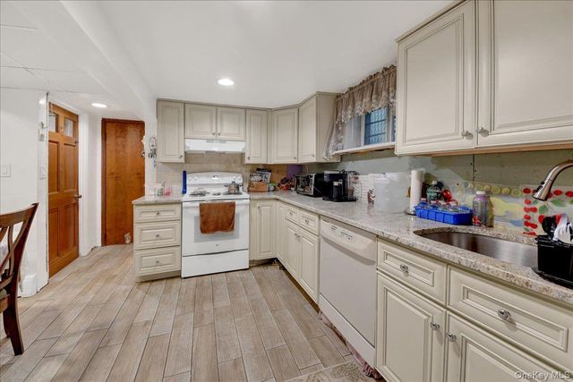 3170 Rawlins Avenue, Bronx, NY 10465