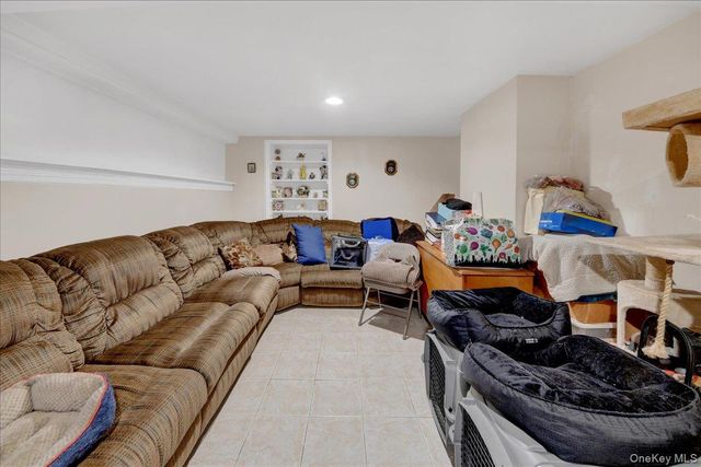 3170 Rawlins Avenue, Bronx, NY 10465