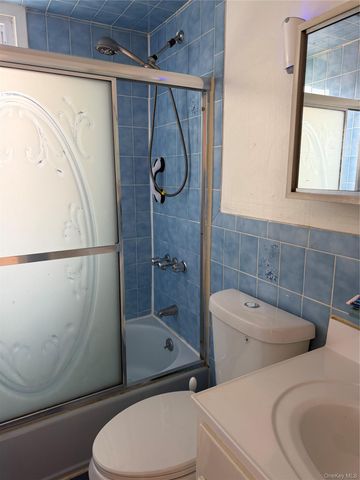 3170 Rawlins Avenue, Bronx, NY 10465