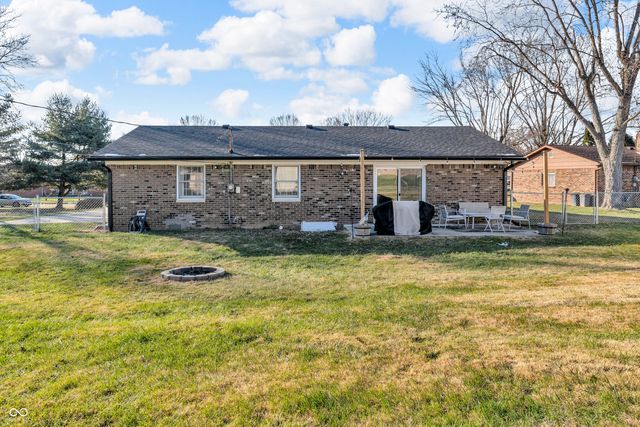 1723 Midland Drive, Franklin, IN 46131