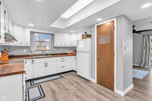 1723 Midland Drive, Franklin, IN 46131