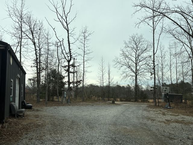 239 Henderson Rd, Hohenwald, TN 38462