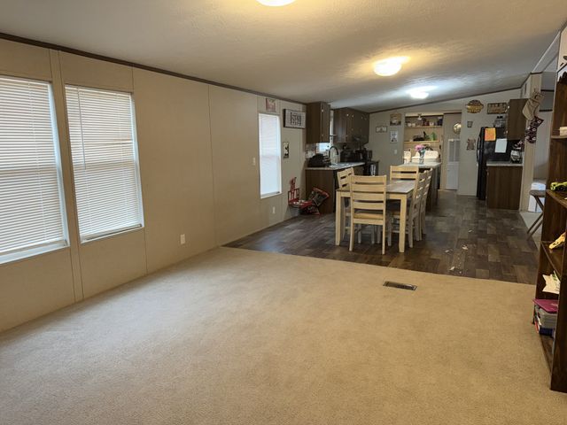 239 Henderson Rd, Hohenwald, TN 38462