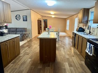 239 Henderson Rd, Hohenwald, TN 38462