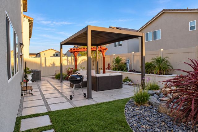 7660 Walpole Way, Elk Grove, CA 95758