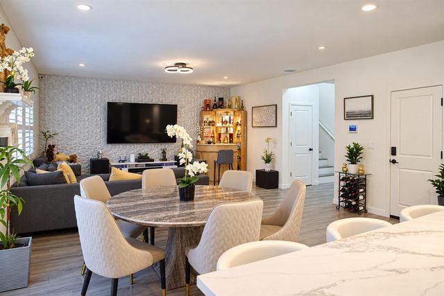 7660 Walpole Way, Elk Grove, CA 95758