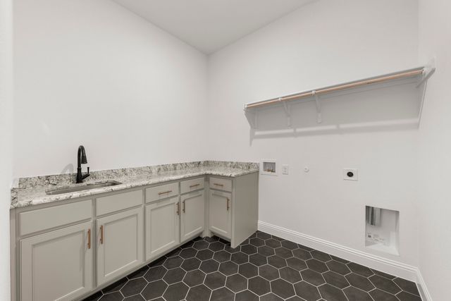 150 Waterview Drive, Gunter, TX 75058