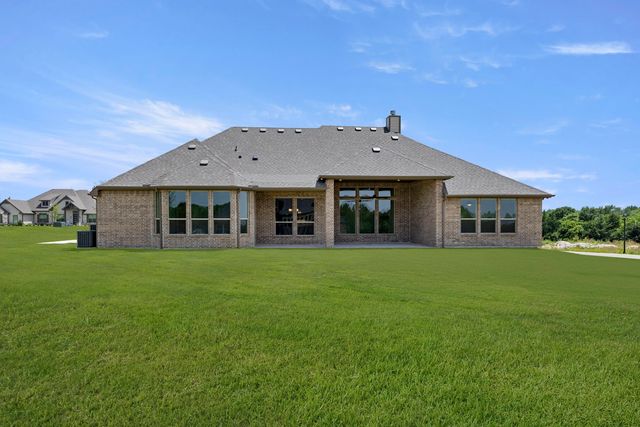 150 Waterview Drive, Gunter, TX 75058