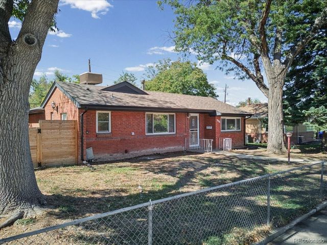1341 Florence Street, Aurora, CO 80010