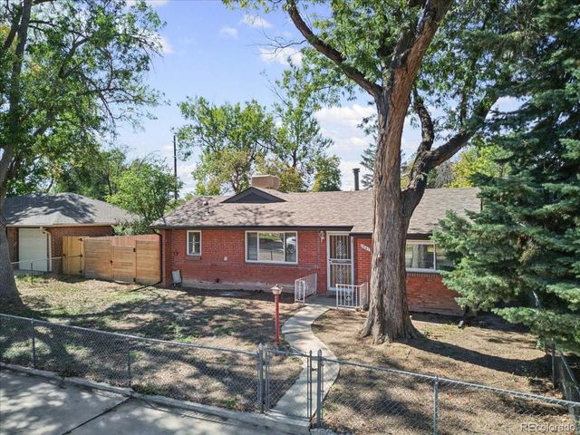 1341 Florence Street, Aurora, CO 80010