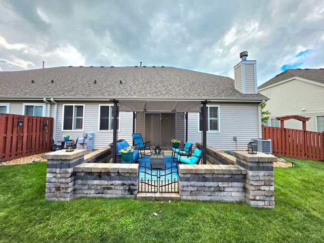 8211 Tremont Lane, Joliet, IL 60431
