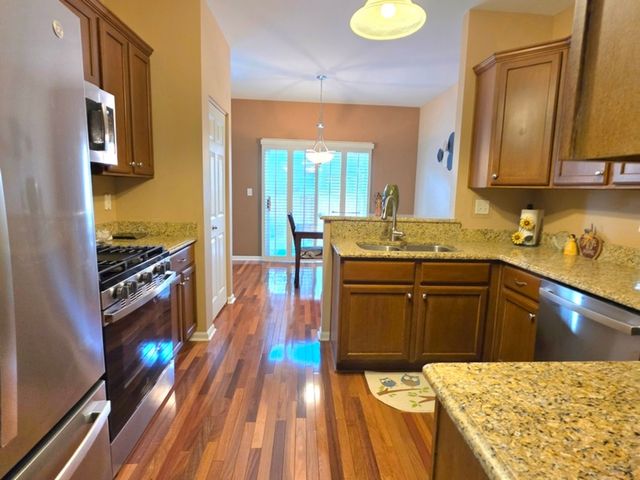8211 Tremont Lane, Joliet, IL 60431