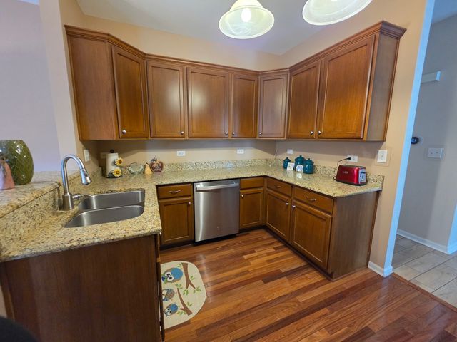 8211 Tremont Lane, Joliet, IL 60431