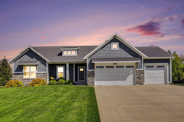 5587 Stanton Woods Drive, Blendon Twp, MI 49426