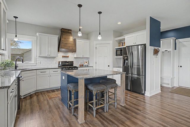 5587 Stanton Woods Drive, Blendon Twp, MI 49426