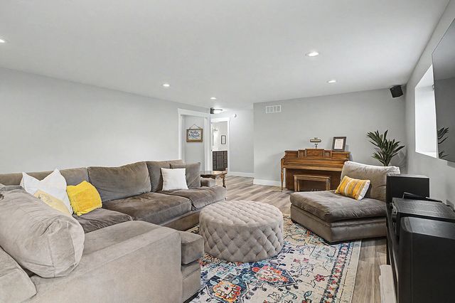 5587 Stanton Woods Drive, Blendon Twp, MI 49426