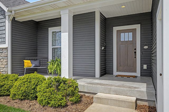 5587 Stanton Woods Drive, Blendon Twp, MI 49426