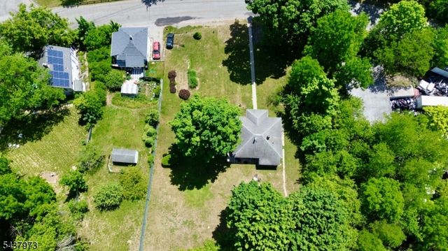 58 Cork Hill Rd, Ogdensburg Boro, NJ 07439