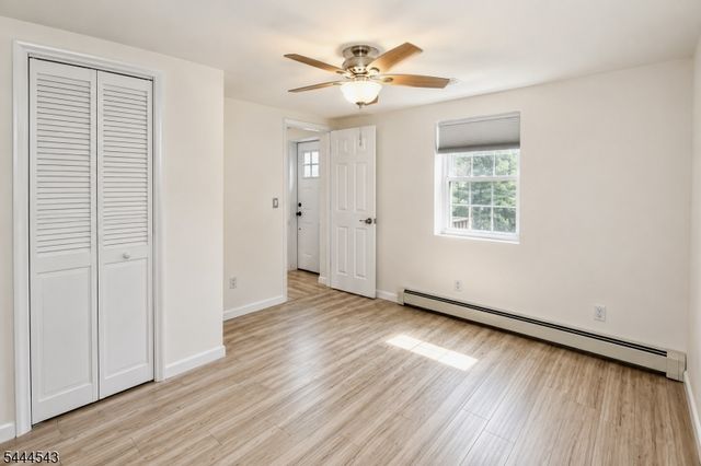 58 Cork Hill Rd, Ogdensburg Boro, NJ 07439