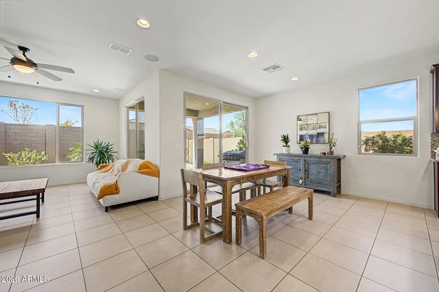 1957 W Fawn Way, San Tan Valley, AZ 85144