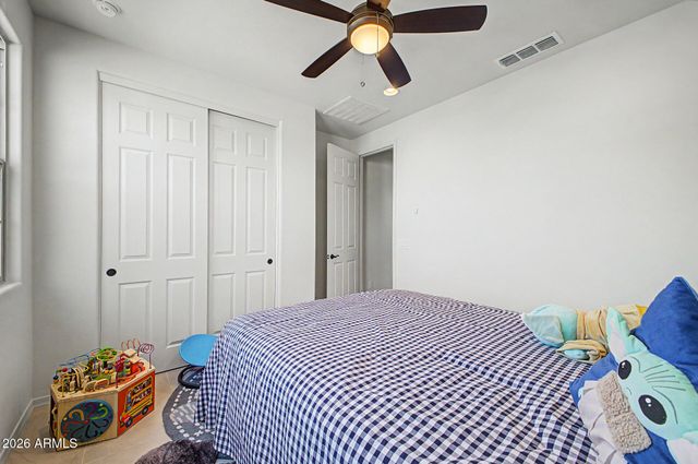 1957 W Fawn Way, San Tan Valley, AZ 85144