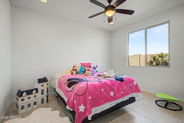 1957 W Fawn Way, San Tan Valley, AZ 85144