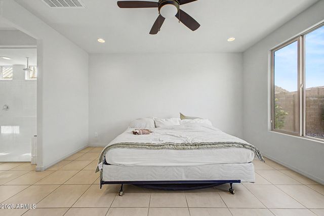 1957 W Fawn Way, San Tan Valley, AZ 85144