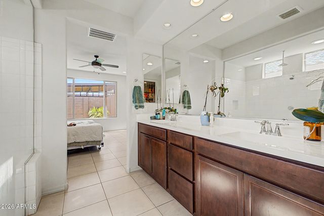 1957 W Fawn Way, San Tan Valley, AZ 85144