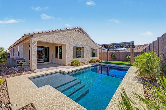 1957 W Fawn Way, San Tan Valley, AZ 85144