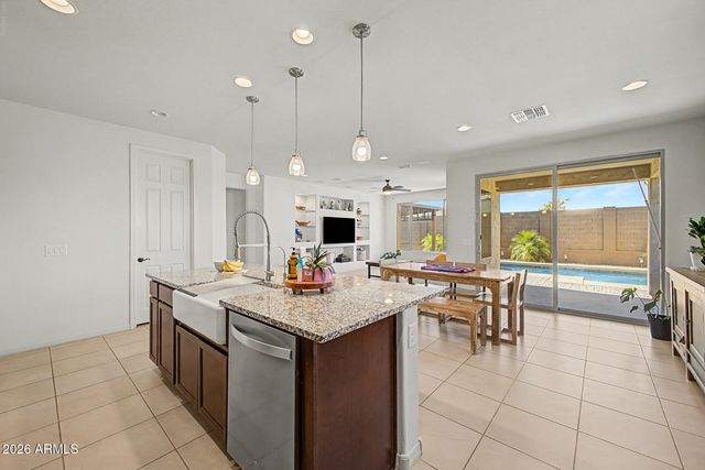 1957 W Fawn Way, San Tan Valley, AZ 85144