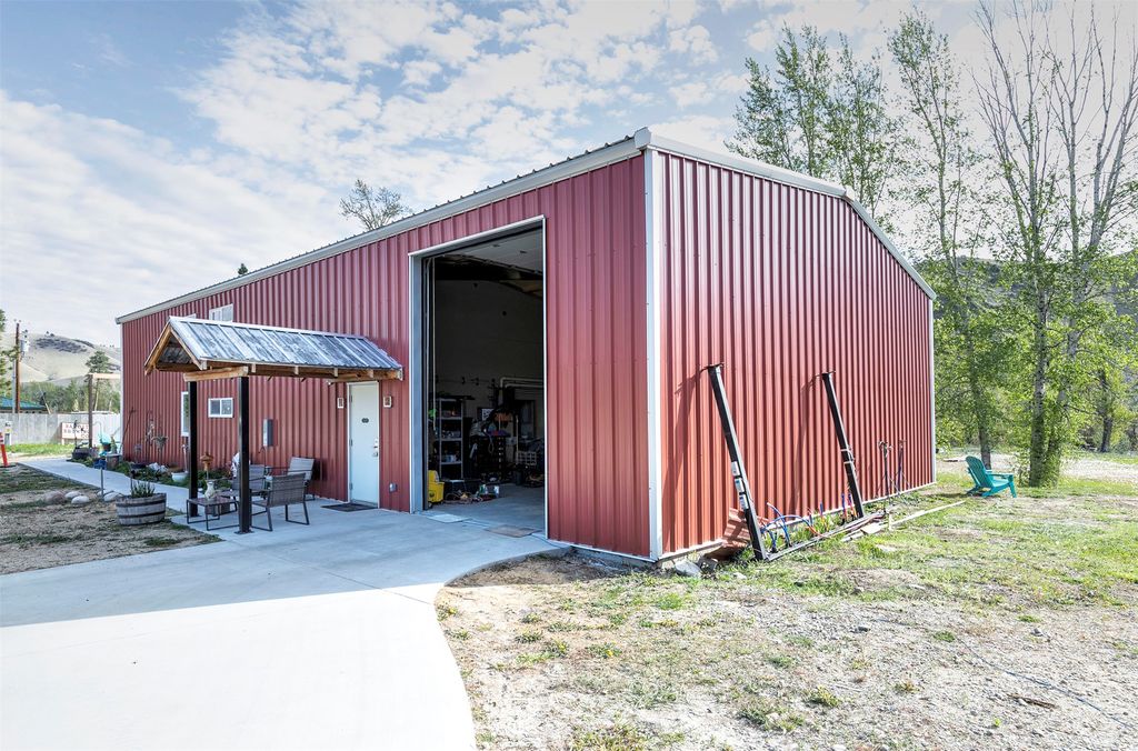 125 & 139 Hannon Lane, Darby, MT 59829 photo 8