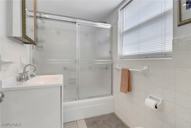 207 8th AVE S 207A, Naples, FL 34102