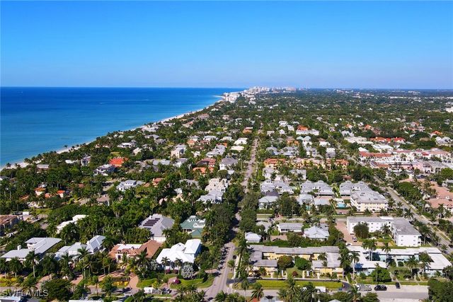 207 8th AVE S 207A, Naples, FL 34102