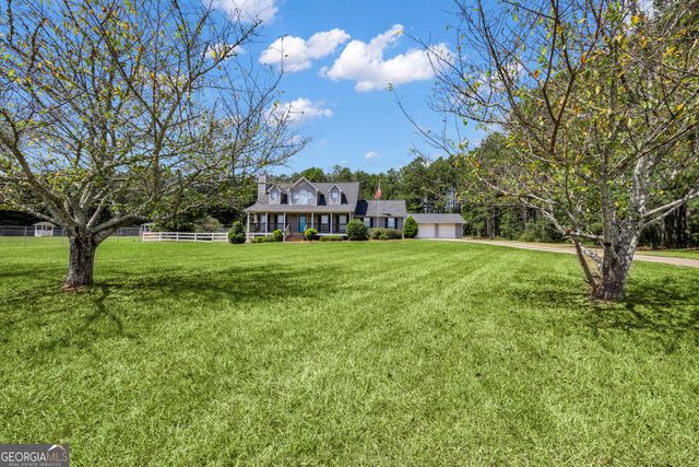 55 Ewing Drive, Social Circle, GA 30025