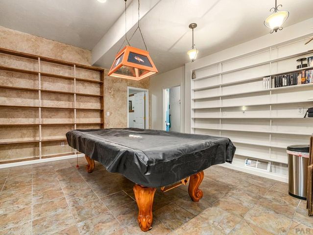 553 S Saunders Dr, Pueblo West, CO 81007