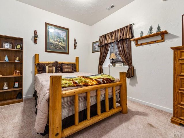 553 S Saunders Dr, Pueblo West, CO 81007