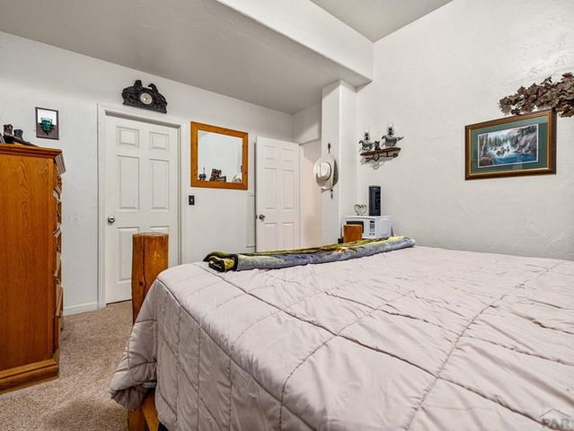 553 S Saunders Dr, Pueblo West, CO 81007