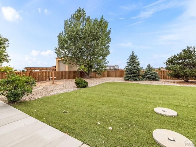 553 S Saunders Dr, Pueblo West, CO 81007