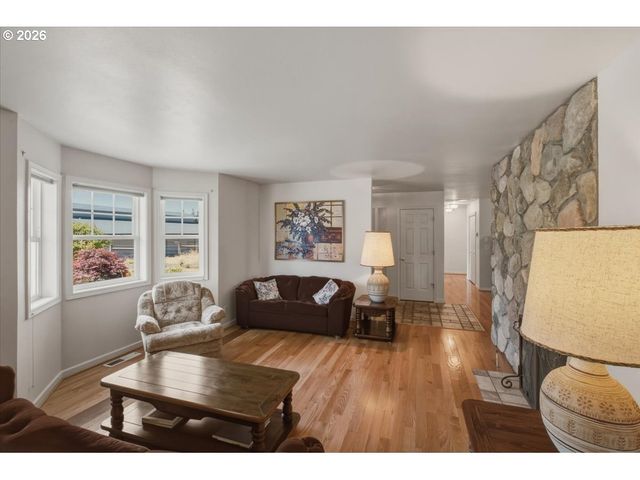 7683 PARKER Ln, Turner, OR 97392