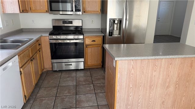 2424 Predera Avenue -, Henderson, NV 89052