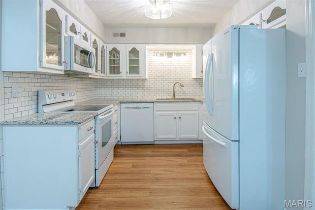 13036 GERANIUM Court, St Louis, MO 63146