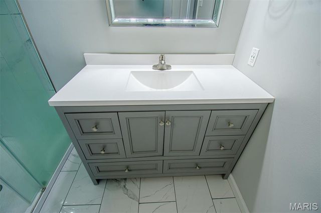 13036 GERANIUM Court, St Louis, MO 63146