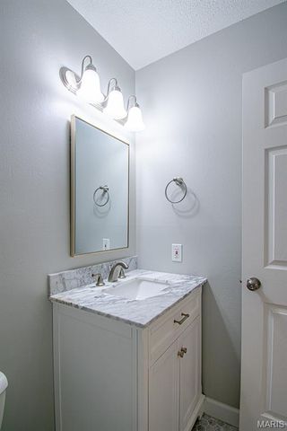 13036 GERANIUM Court, St Louis, MO 63146