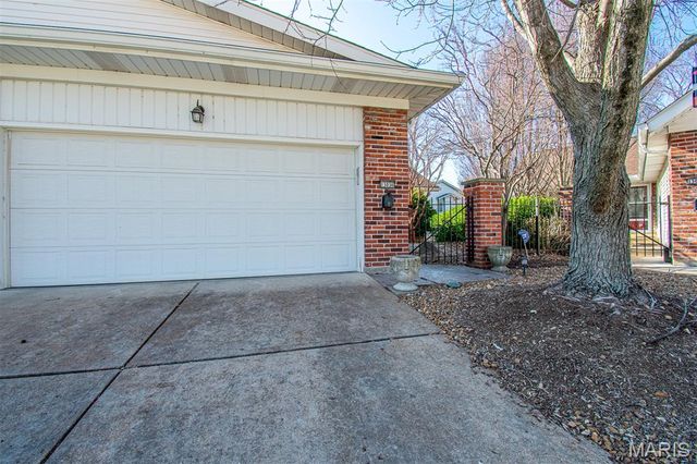 13036 GERANIUM Court, St Louis, MO 63146