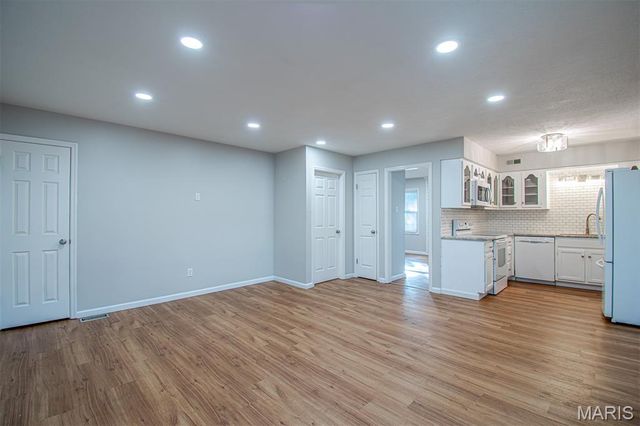 13036 GERANIUM Court, St Louis, MO 63146