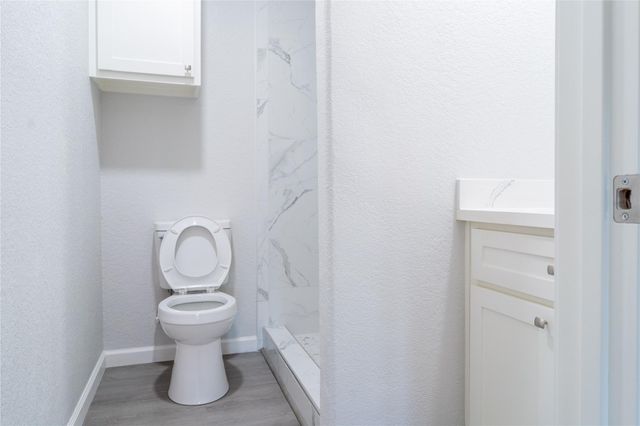 134 E Bernard Street, Clute, TX 77531