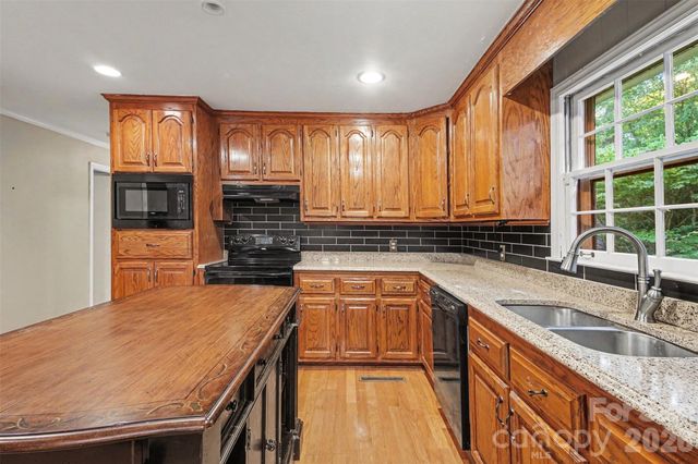 113 Brookshire Avenue, Kannapolis, NC 28083
