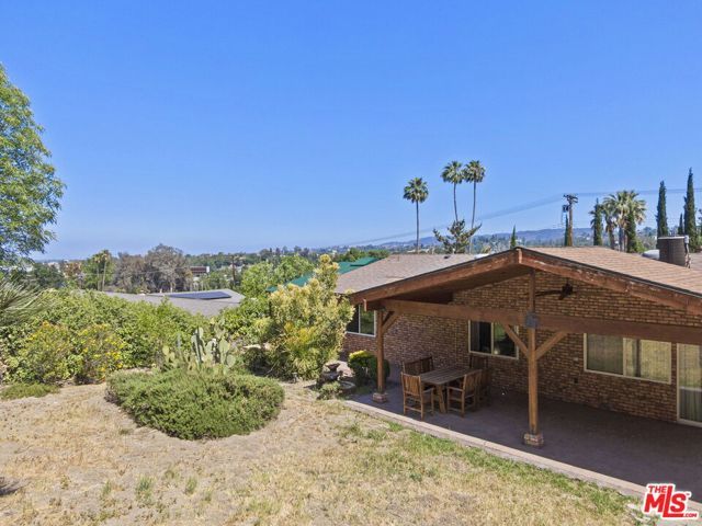 20315 Clark Street, Woodland Hills (los Angeles), CA 91367